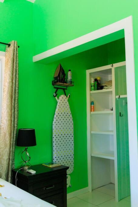 Maggie'S Inn Soufrière Extérieur photo